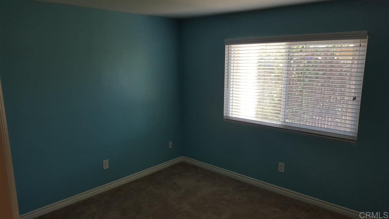 Building Photo - 1386 E Madison Ave