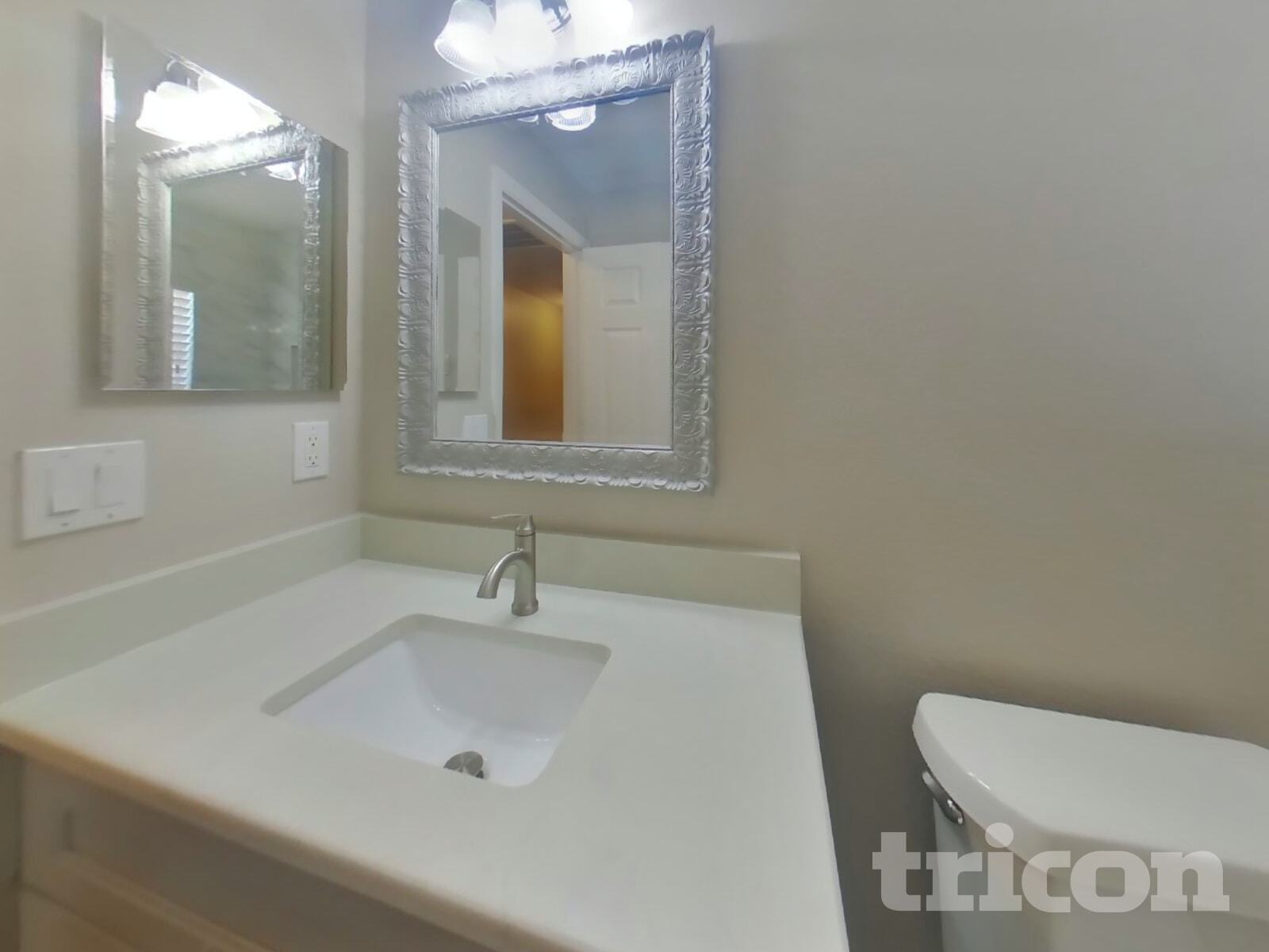 Building Photo - 10123 41st Ct E