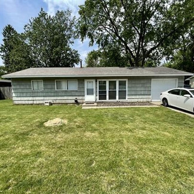 Primary Photo - 1509 S Mattis Ave