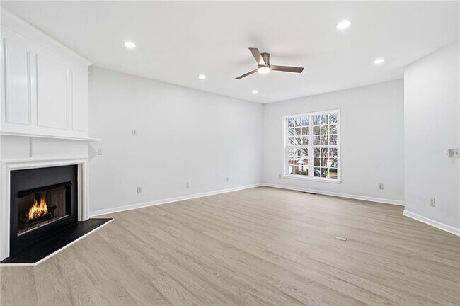 Building Photo - 3349 Lathenview Ct