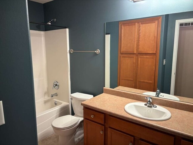 Building Photo - 1636 NW 45th St