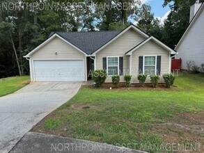 Building Photo - Beautiful 3BR 2BA Home w/ Attached Garage in Fairburn