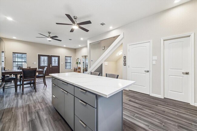 Building Photo - 24727 Saddlespur Ln