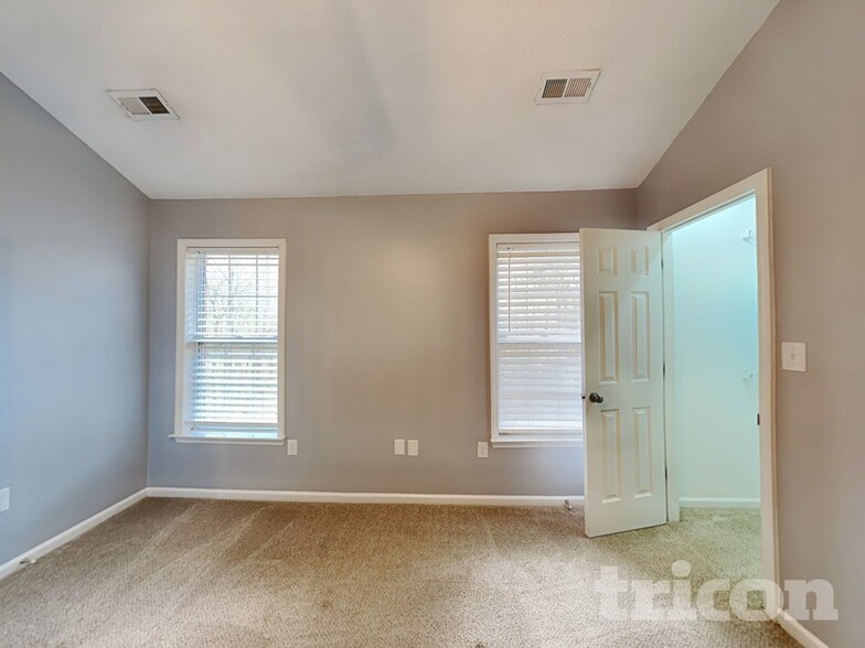 Building Photo - 7284 Green Meadow Ct