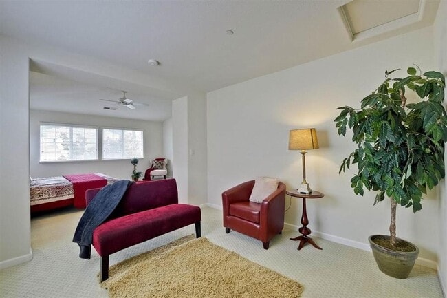 Building Photo - $4,490 / 5BR -2459 S.F. - STUNNING UNION C...