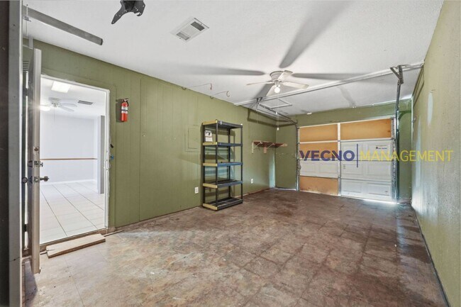 Building Photo - 701 Aviaton Ave