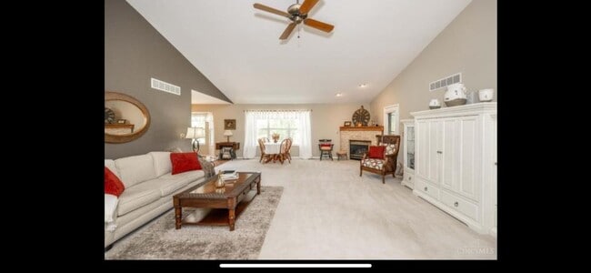 Building Photo - 4822 Sarah Dr