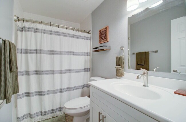 Building Photo - 17802 N 41st Ave