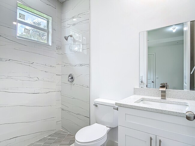 Building Photo - 260 Rotonda Blvd W