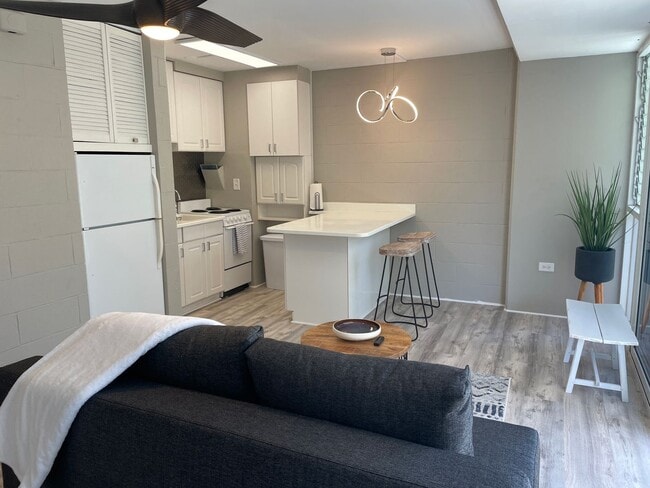 Building Photo - Modern Waikiki Studio with Stylish Upgrades & Spacious Lanai