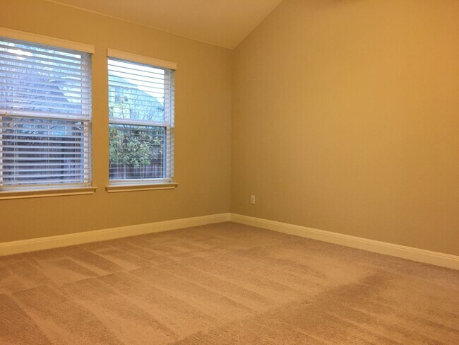 Building Photo - GORGEOUS LARGE 1 STORY IN WHITESTONE OAKS