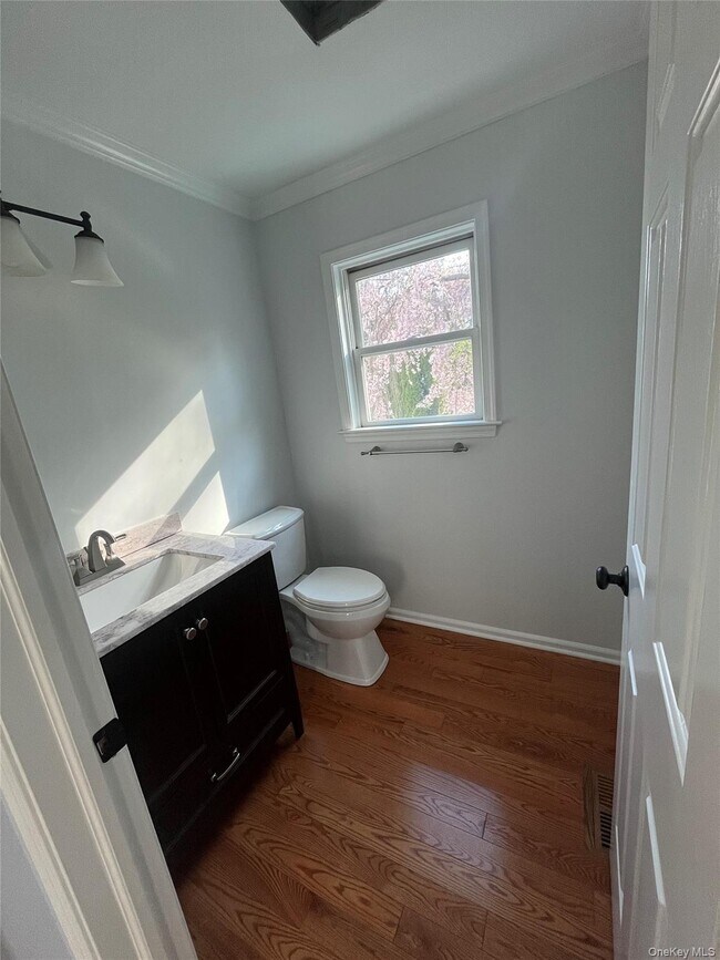 Building Photo - 6-8 Marion Ave