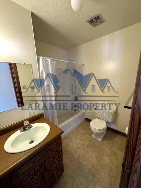 Building Photo - 1711 Fetterman Dr