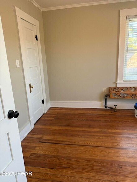 Building Photo - 341 Broad St