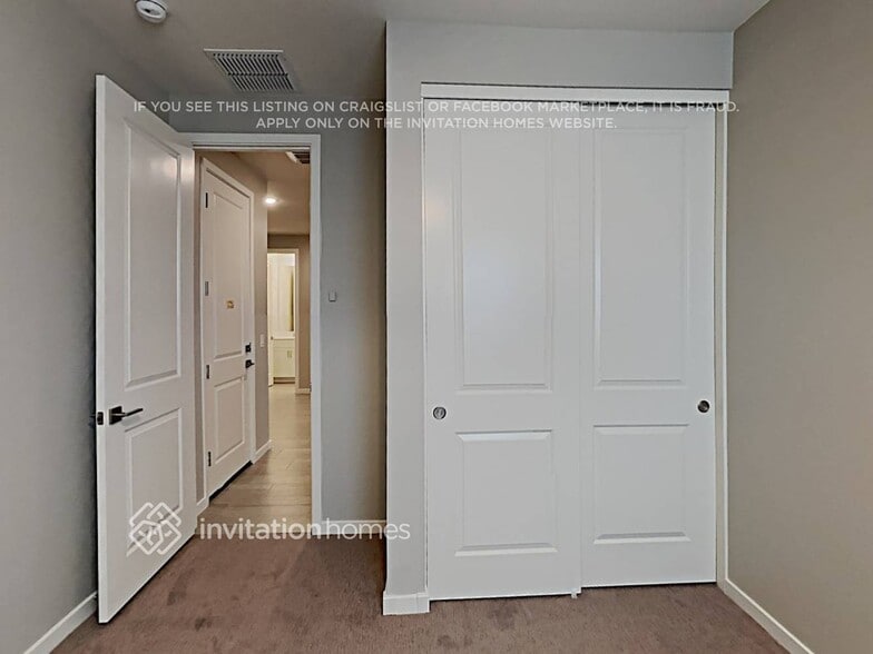 Building Photo - 40449 W Crane Dr