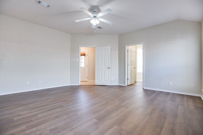 Building Photo - 6005 Brazos St