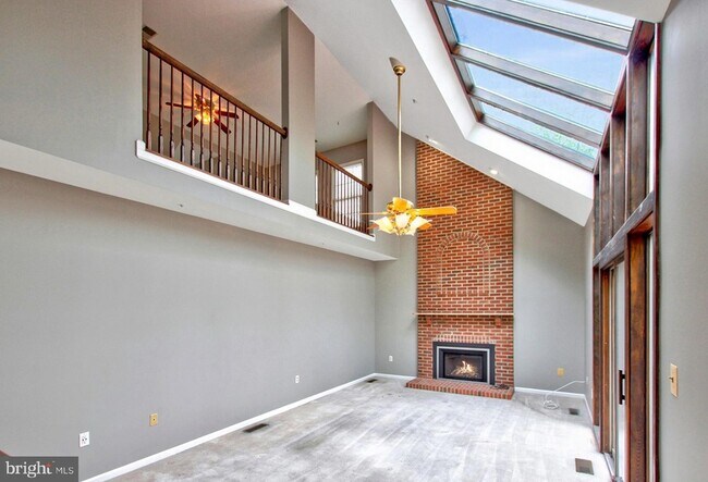 Building Photo - 18414 Garner Ln