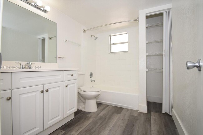 Building Photo - 301 Gardens Dr