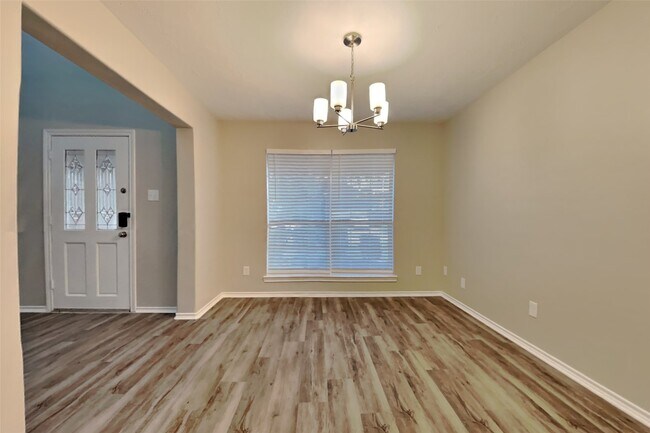 Building Photo - 6723 Carrington Ridge Ln