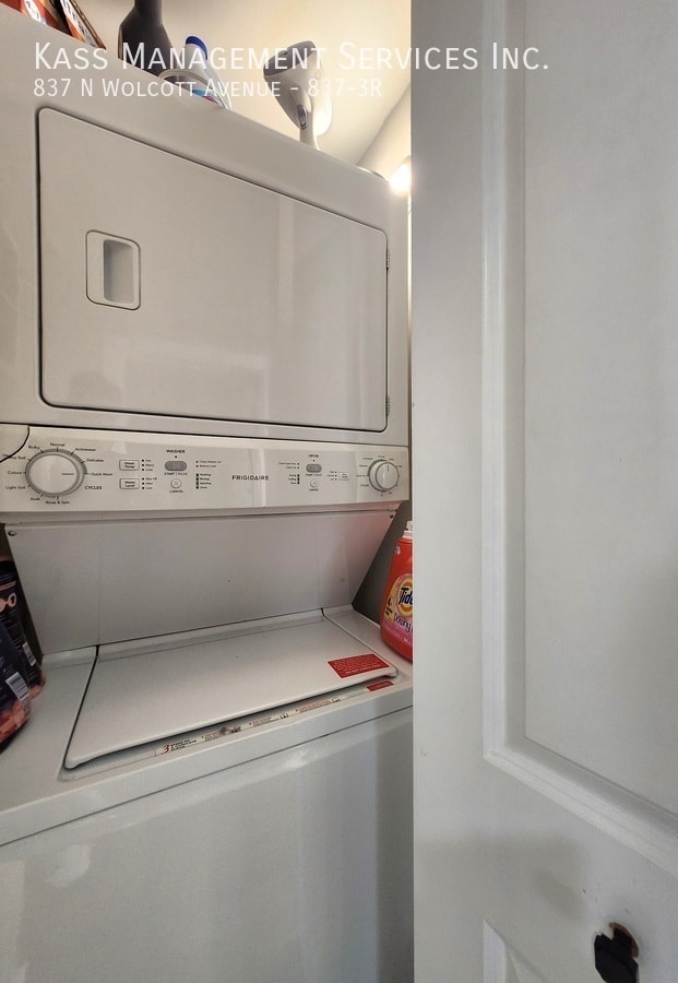 Building Photo - 837 N Wolcott Ave