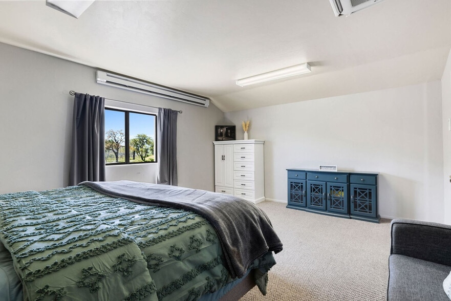 Building Photo - 7625 N Williamson Valley Rd