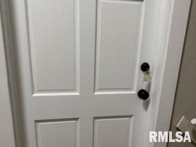 Primary Photo - 500 S Douglas Ave