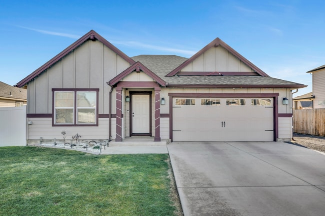 Building Photo - 508 L St NE