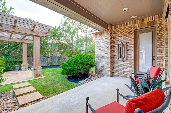 Building Photo - 7 Shearling Ct