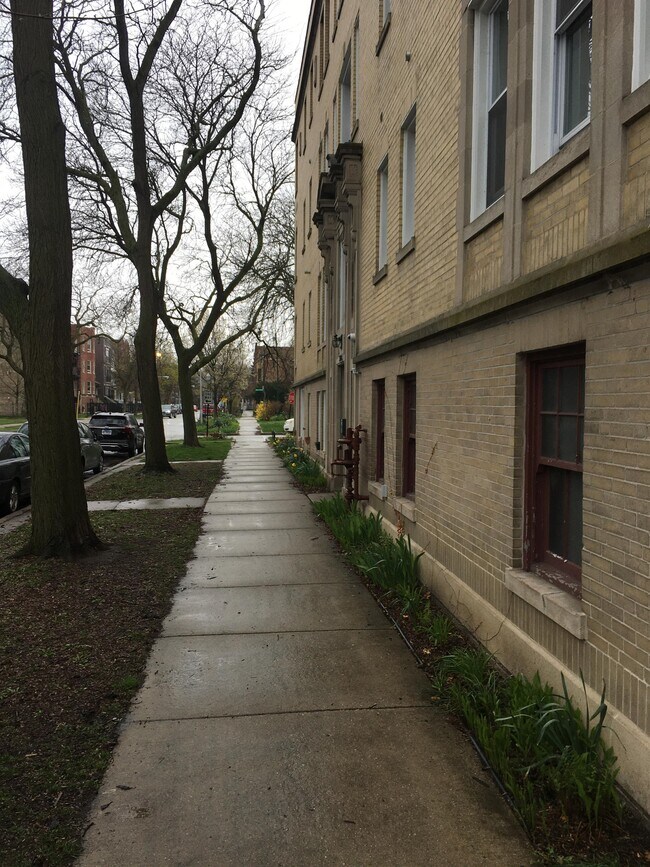 Building Photo - 5700 N Magnolia Ave