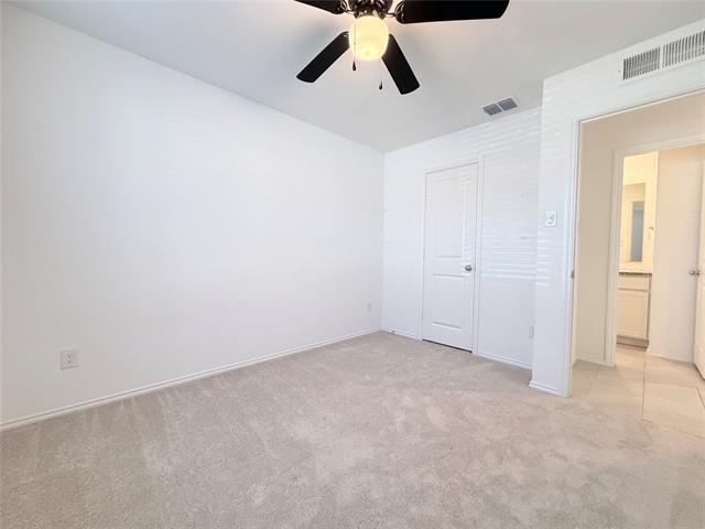 Building Photo - 1717 Round House Ln