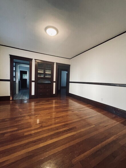 Building Photo - 50 Melendy Ave