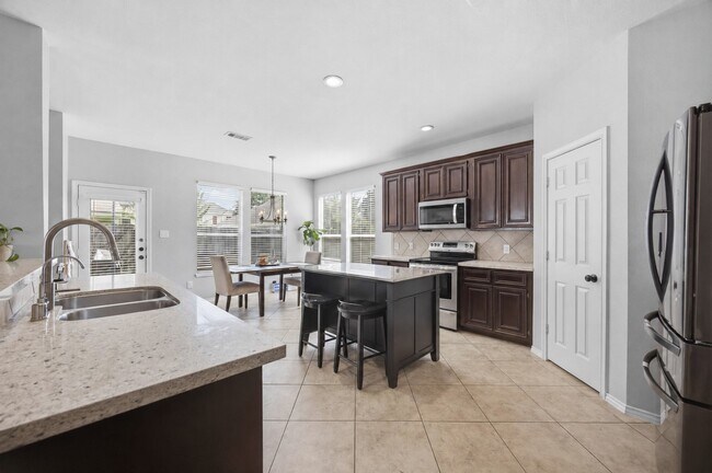 Building Photo - 6110 Fulton Meadows Ln