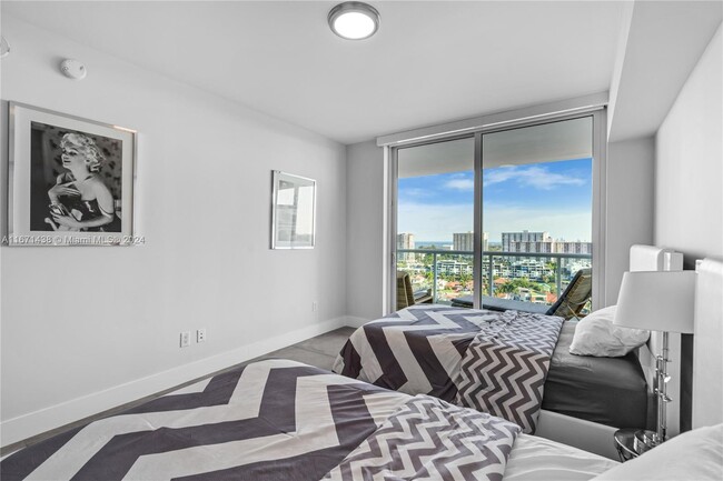 Building Photo - 400 Sunny Isles Blvd