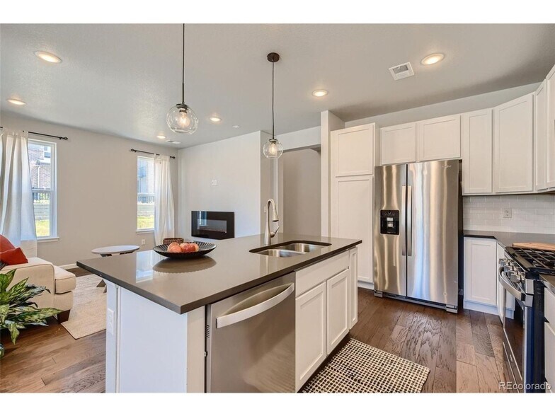 Building Photo - 14762 E Belleview Ave