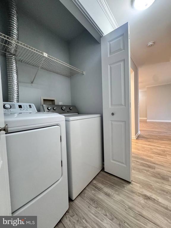 Building Photo - 18308 Streamside Dr