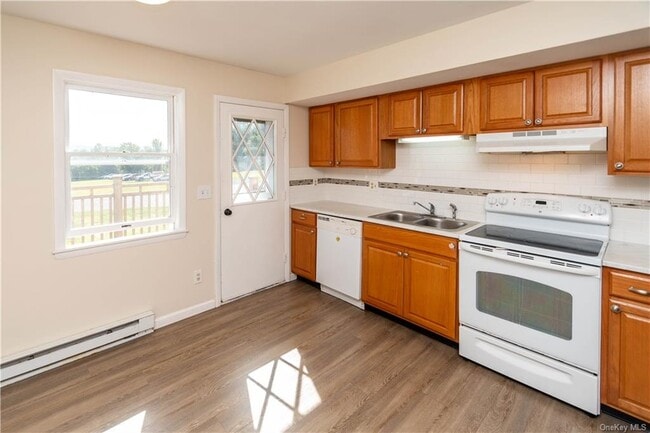 Building Photo - 8 Herman Ave