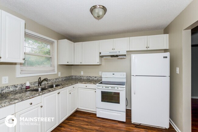 Building Photo - 2408 Marlowe Ave