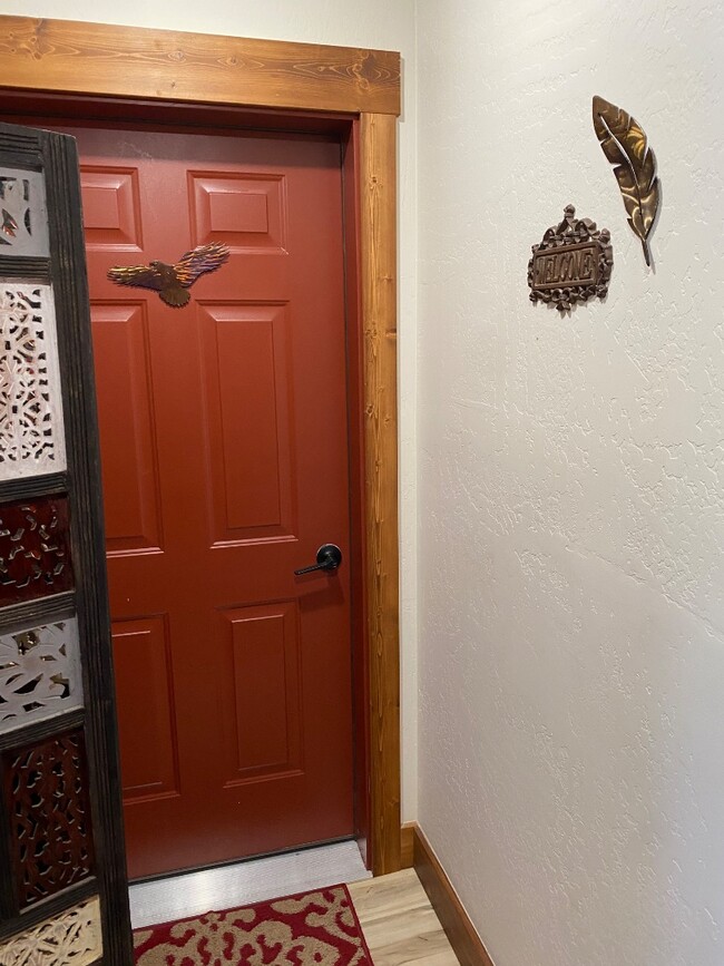 Building Photo - 444 E Montezuma Ave