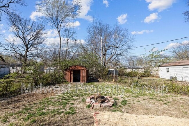 Building Photo - 1421 Vero Dr