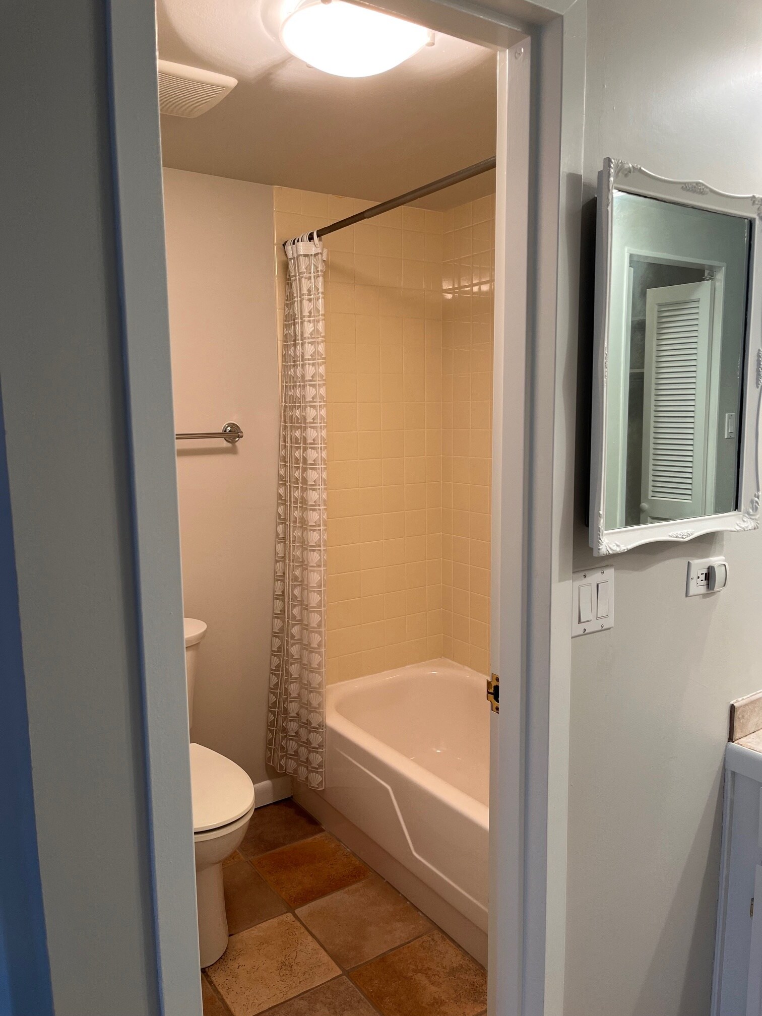 Master Bathroom - 3131 E Alameda Ave