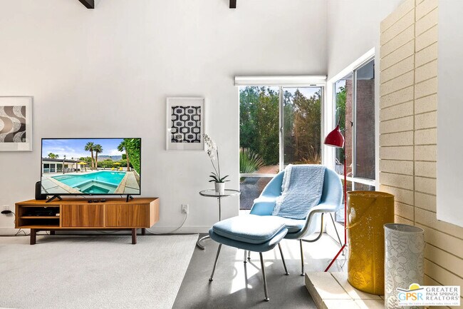 Building Photo - 400 E Glen Cir S