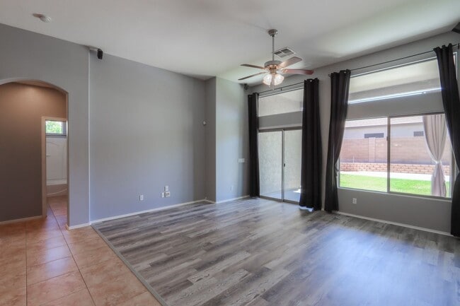 Building Photo - 22121 Greenland Park Dr