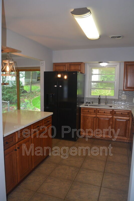Building Photo - 1815 Marilon Dr