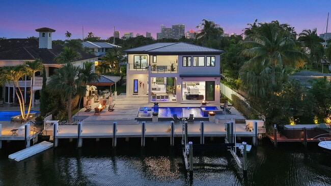 Building Photo - 334 Isle of Capri Dr