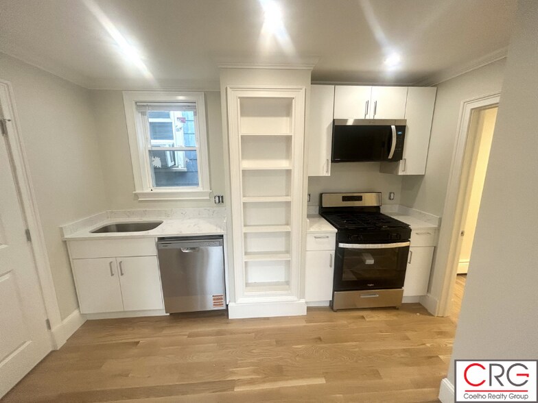 Building Photo - 190 3rd St