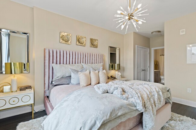 Building Photo - 145 Riverhaven Dr