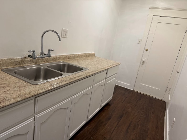 Building Photo - 1425 Alvarado Terrace