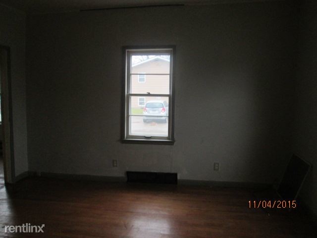 Building Photo - 511 1st Ave S
