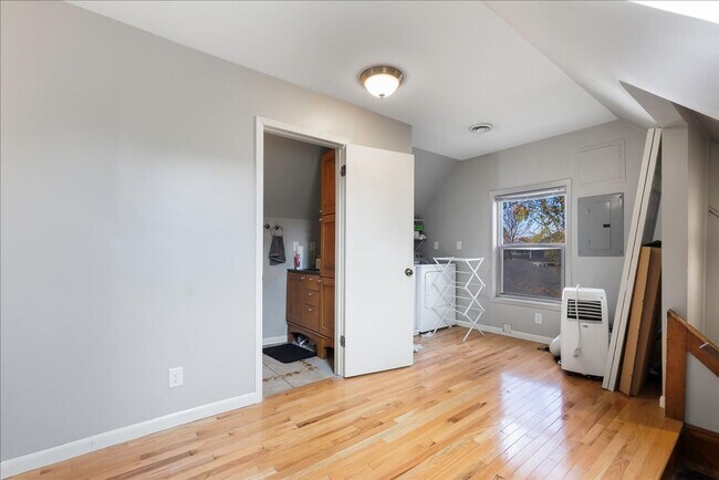 Building Photo - 1997-1999 Ashland Ave