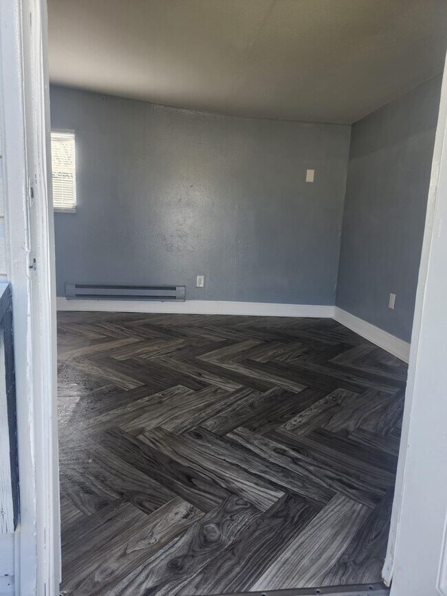 Building Photo - 1707 Reynolds Rd